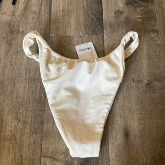 NWT Belle Swim Free People The Bare Creme Bikini Bottoms Sz M - Picture 8 of 8